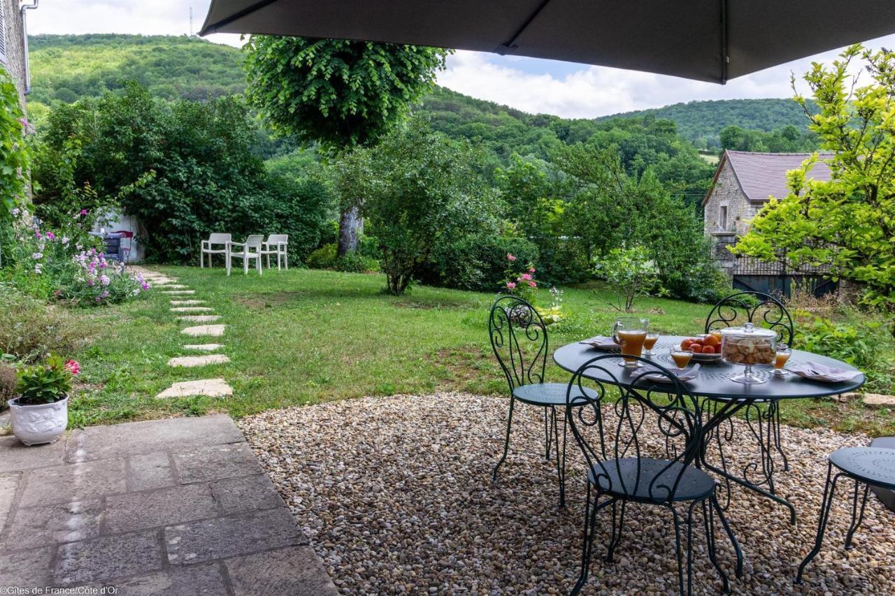 Chez Sophie Et Benoit Panzió La Bussière-sur-Ouche Kültér fotó